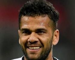 WHAT IS THE ZODIAC SIGN OF DANIEL ALVES?